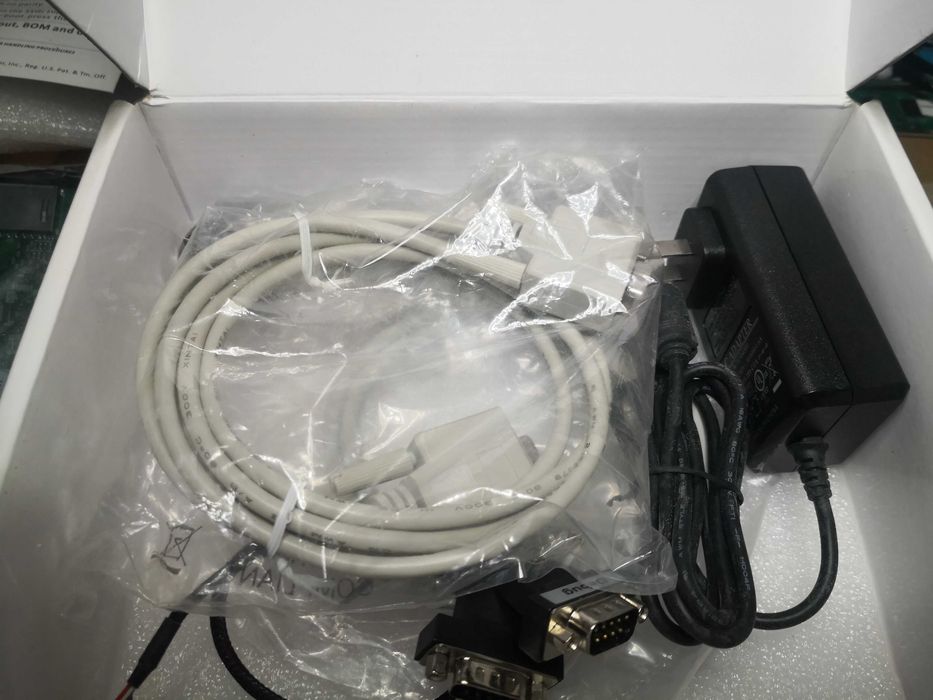 Boundary Devices SABRE Lite i.MX6 Quad + LCD8000-97C — Completo