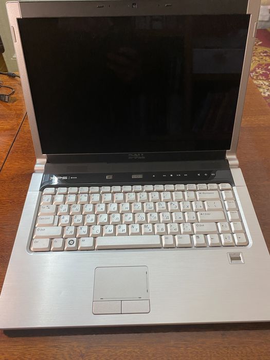 Dell XPS M 1530 ; 500GB; 4 GB; 15.4 WUXGA 1920x1200,C 2 Duo T8300, 2.4