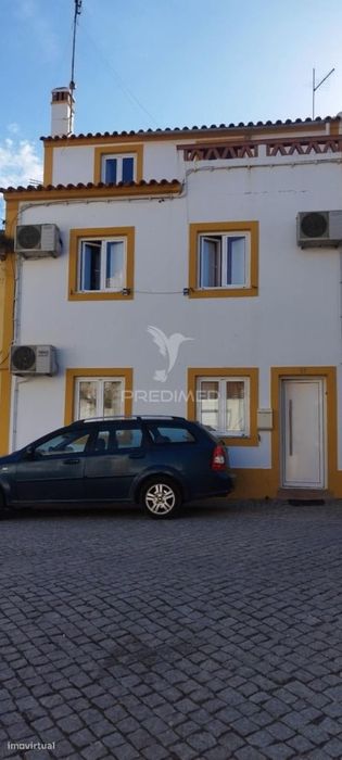 Moradia em Póvoa e Mradas