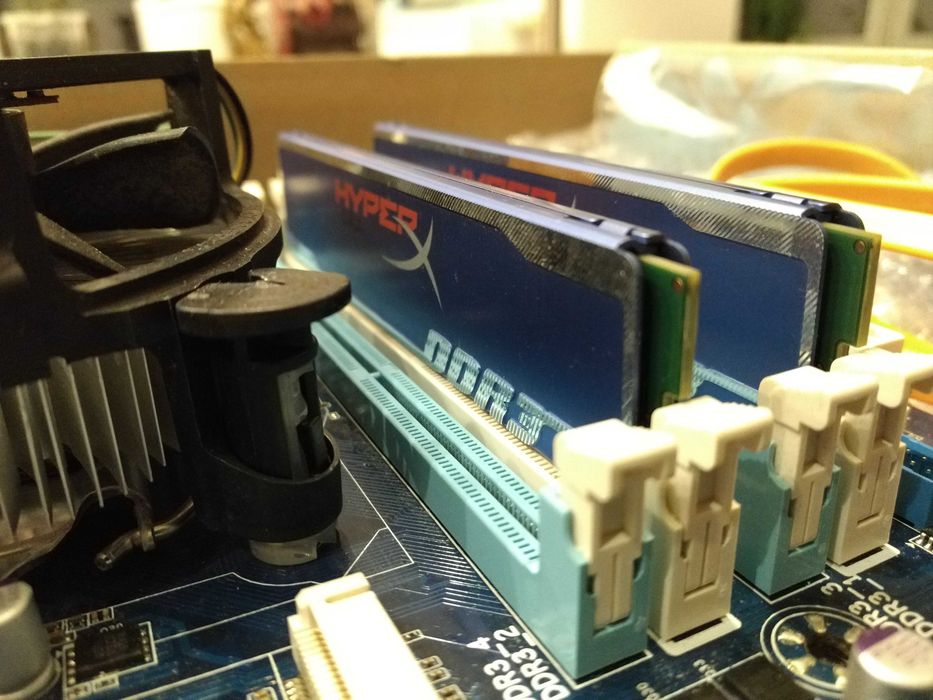 Płyta główna GIGABYTE z procesorem XEON E3-1280v2 Socket 1155 + RAM