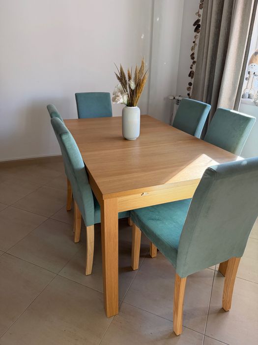 Conjunto Mesa e Cadeiras Sala