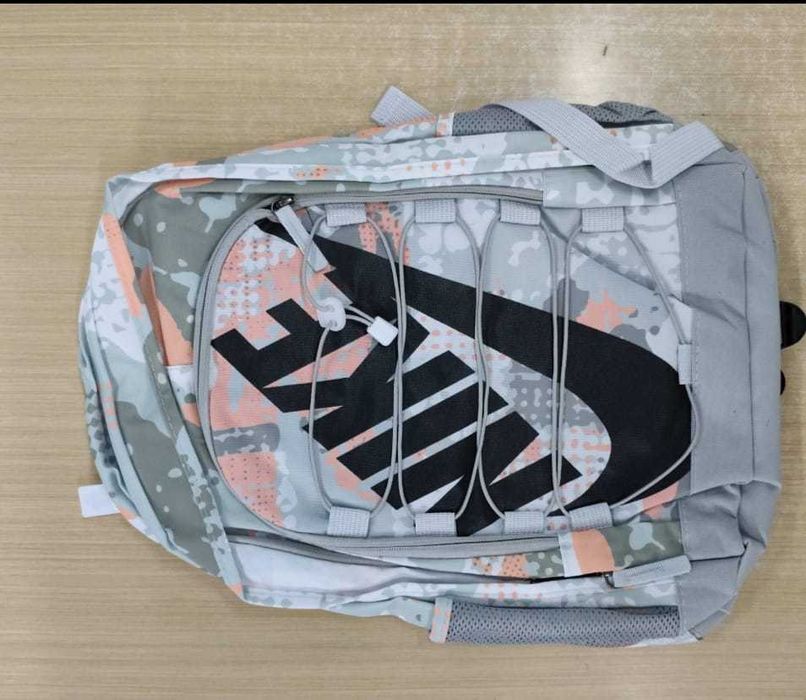 Mochila NIKE Hayward Cinza