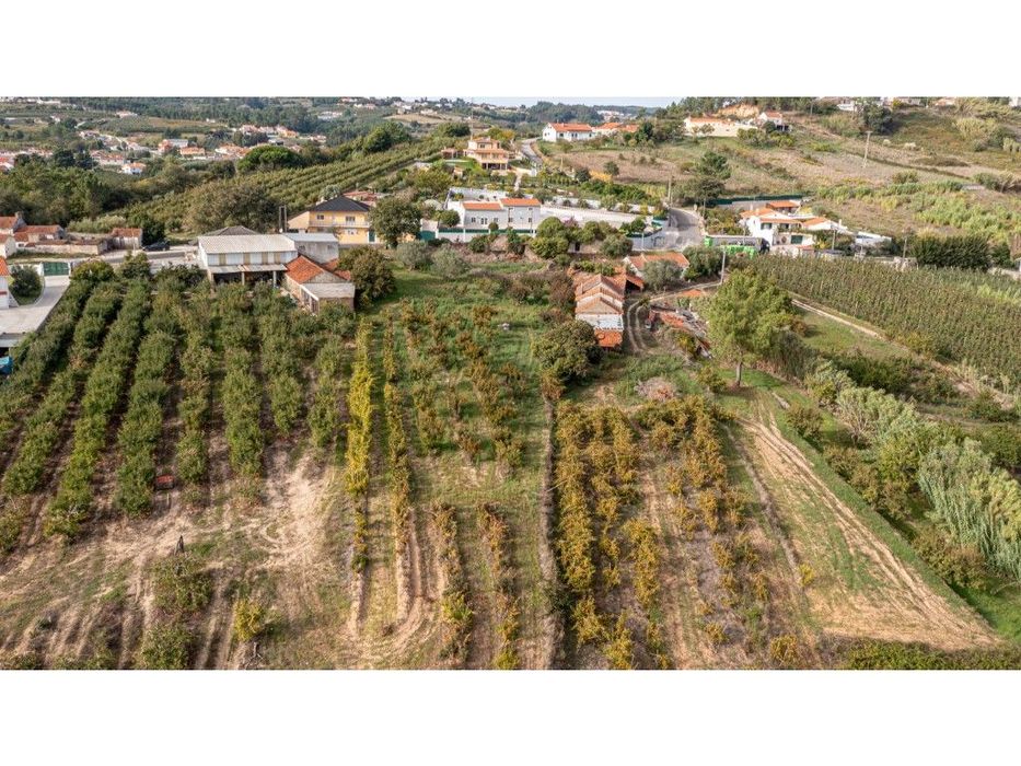 Terreno com Ruina no Vimeiro ' Casal' — Alfeizerão, Leiria