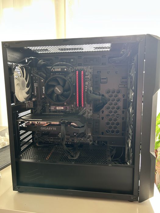 Komputer gamingowy Ryzen 5 3600 Gtx1660 16 GB ramu