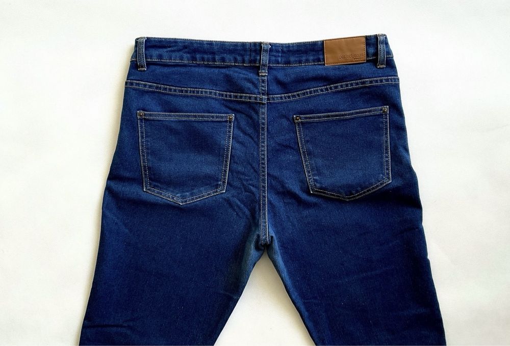 Jeansy Gina Tricot