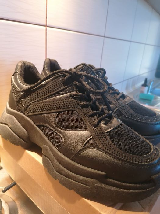 Nowe damskie sneakersy czarne super buty