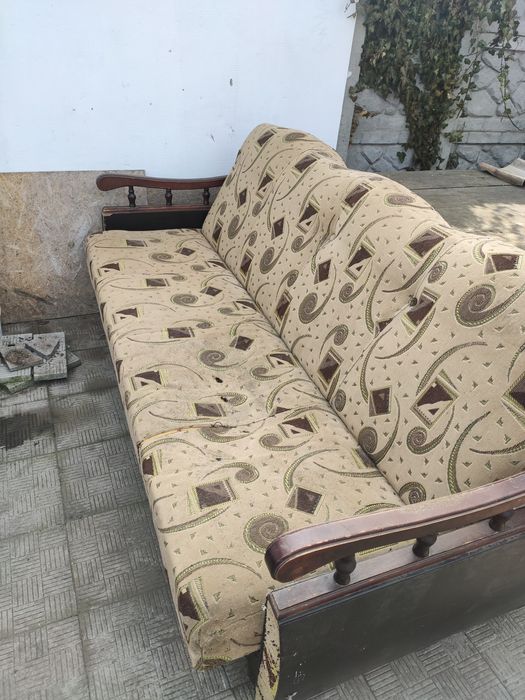 Віддам диван ,самовивіз