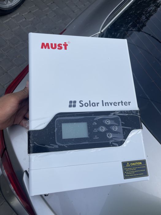 Гібридний інвертор Must 3.2 кВт 24 В
