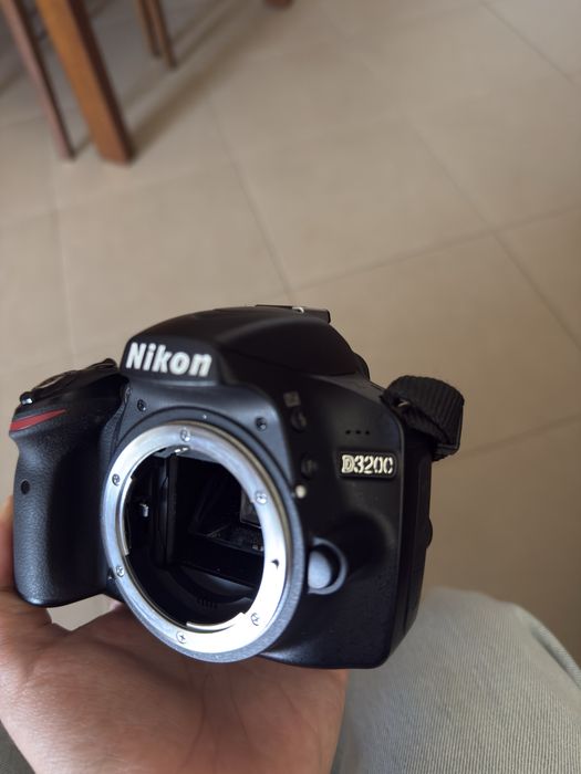 Nikon D3200 + Lente AF-S DX NIKKOR 18-55mm