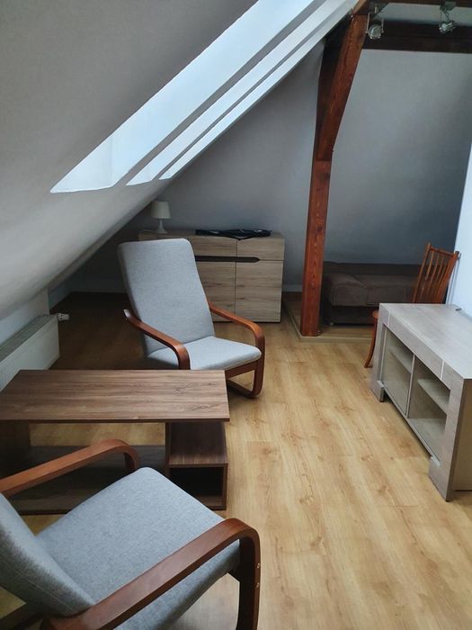Piękna  kawalerka, klima z dostepem ogrodu