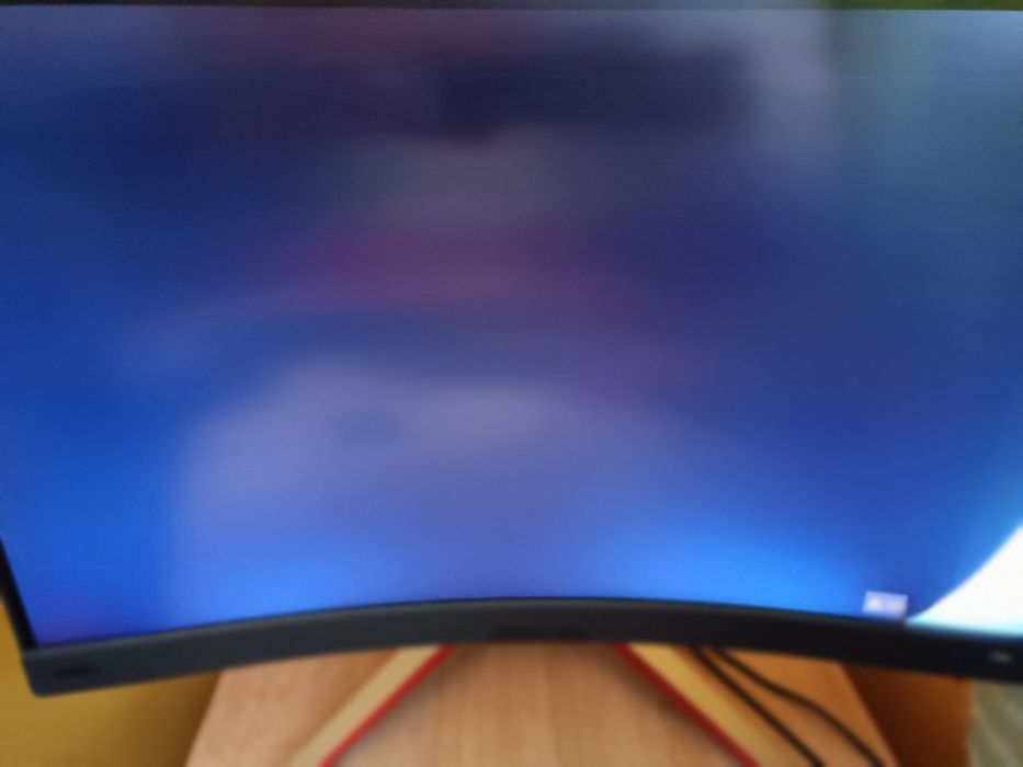 Monitor             .