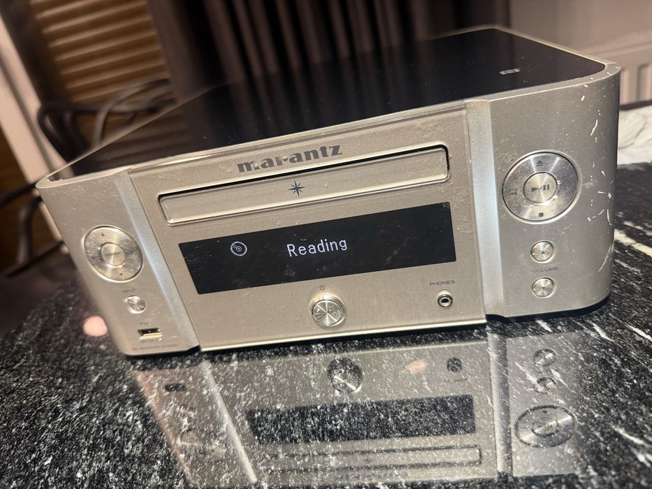 Amplituner Marantz M-CR611