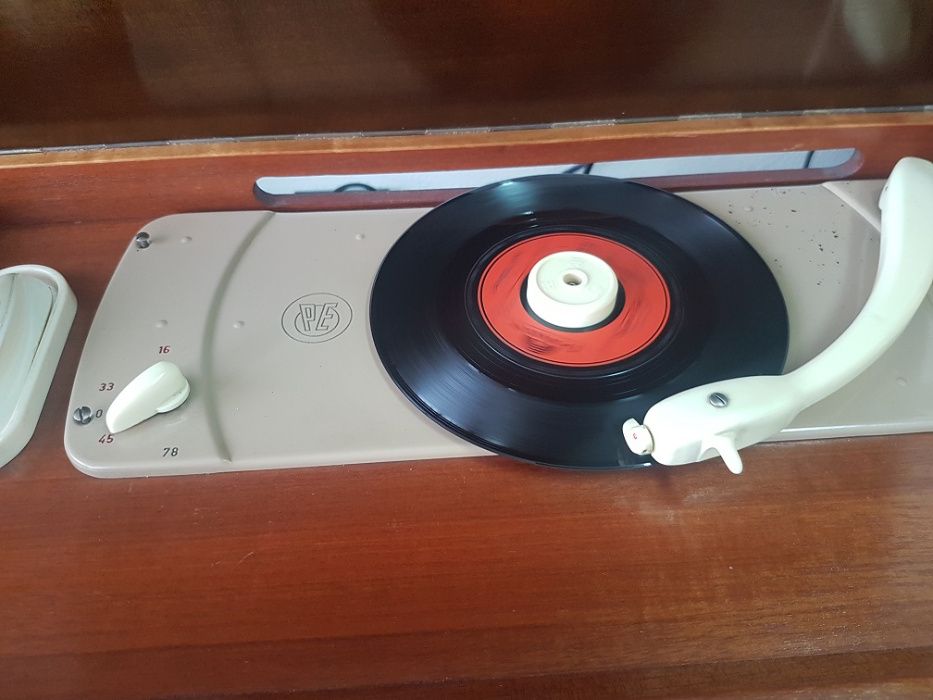 Rádio-Giradiscos Nordmende PhonoSuper L 1958