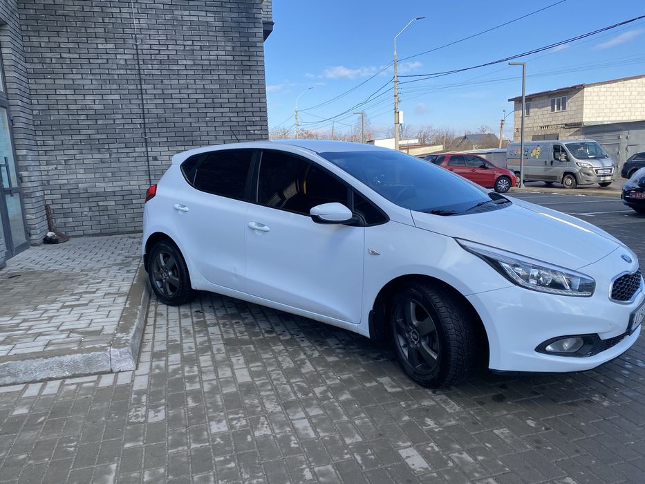 Kia Ceed 2013 1.6 CRDI