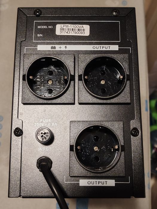 ИБП Logic Power 770 Вт