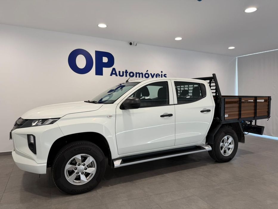Mitsubishi L200 2.3 DI-D CD Invite 4WD