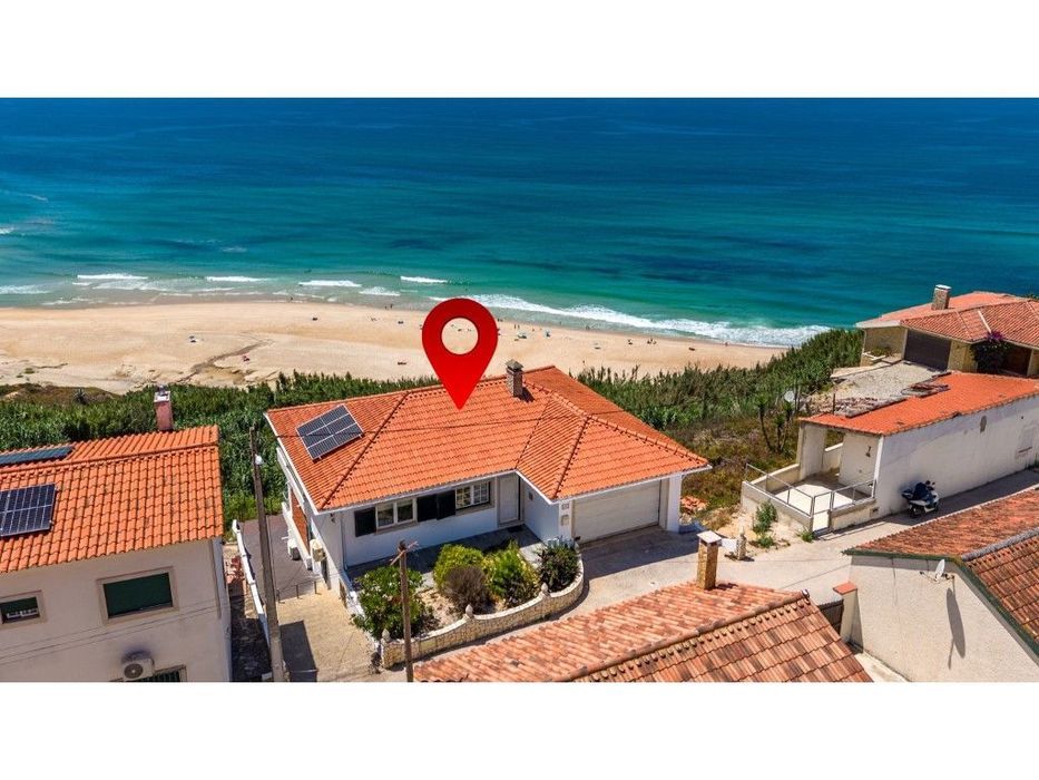 Moradia isolada V2+2 com vista mar na Praia da Légua
