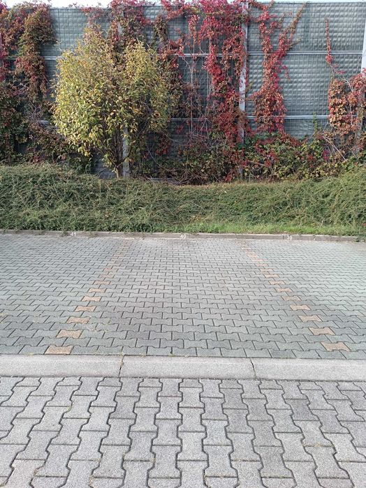 Miejsce parkingowe - os. Europejskie, Kraków - Ruczaj