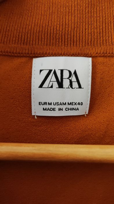 Camisa colorida de manga curta