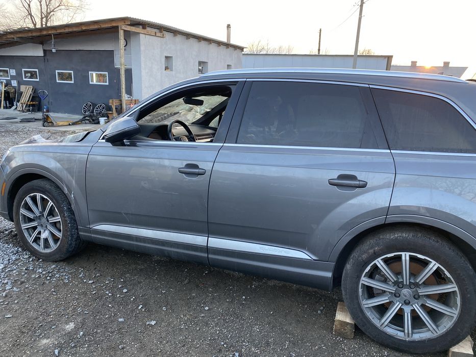 Дверка двері зад задні задня audi q7 4m M7W LM7W ІДЕАЛ