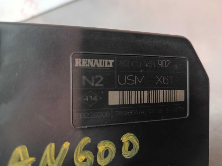 CAIXA DE FUSIVEIS USM RENAULT KANGOO 8200451902