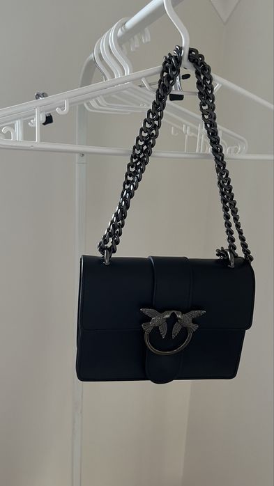 Чорна шкіряна сумка Pinko