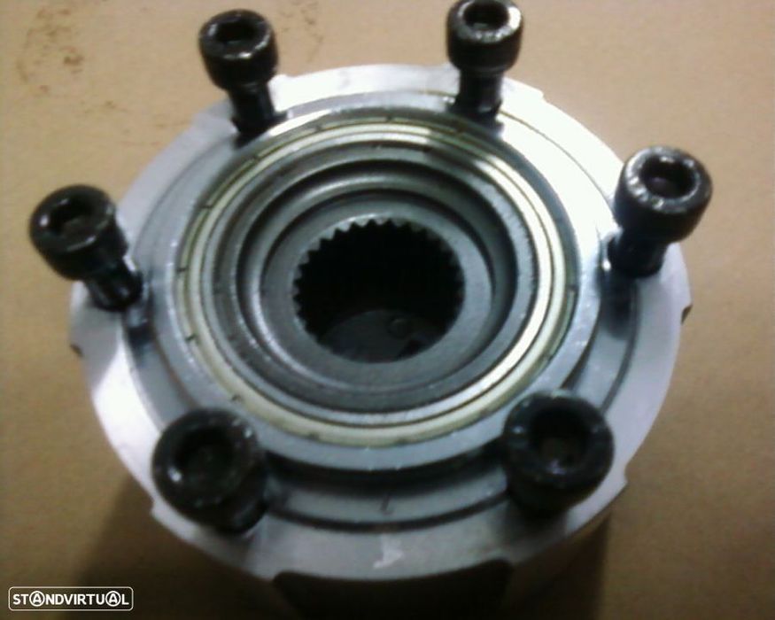 cubo cubos da tração roda nissan D21 4X4 ( 27 e 28 Estrias )