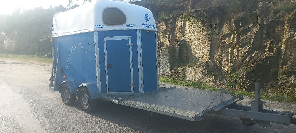 Atrelado para cavalos