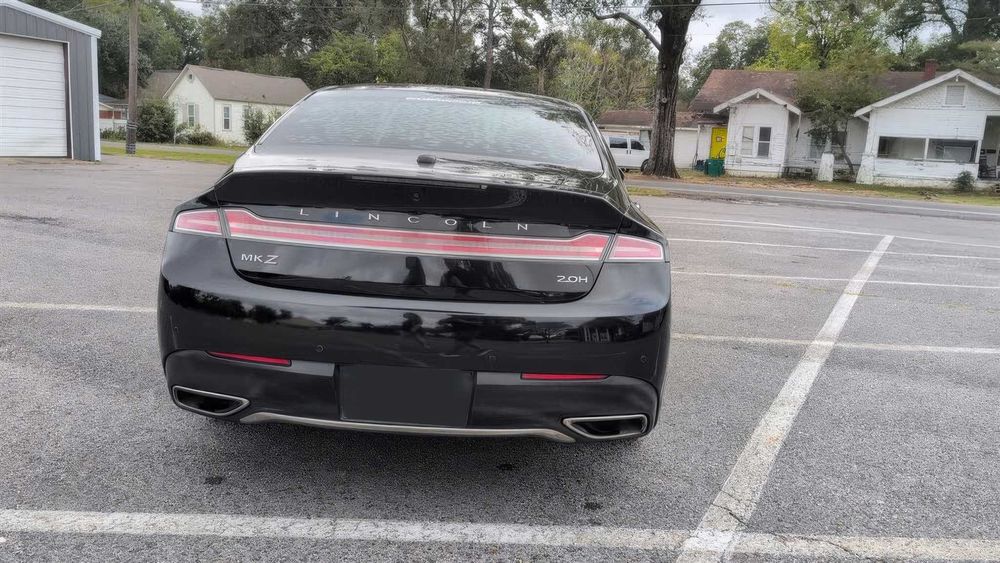 Lincoln MKZ Hybrid Reserve      2017
