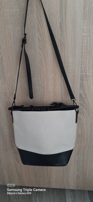 Torebka na ramię marki Medicine