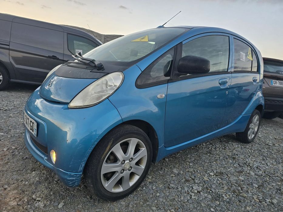 Peugeot iOn