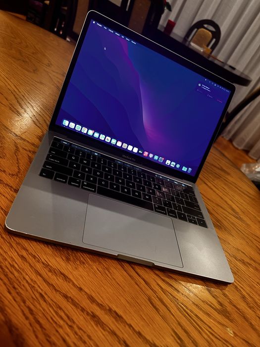 Macbook Pro 13 250 gb i7 3.3 GHz