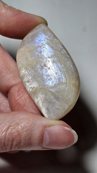 Naturalny Kamień Księżycowy – Duży Okaz 22g.