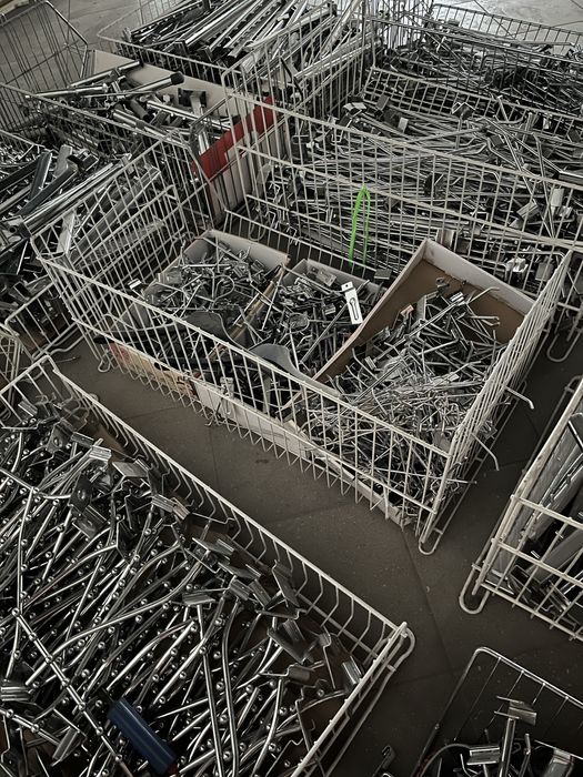 Wieszaki przyścienne modułowe