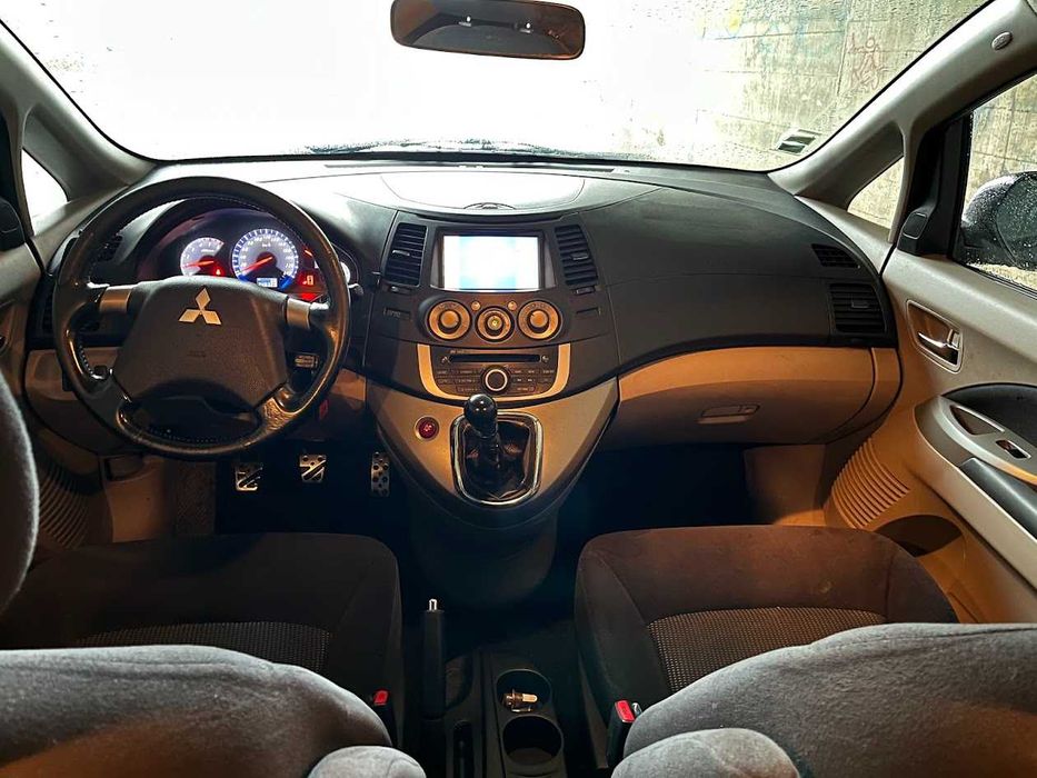 Mitsubishi Grandis 2.0 D-ID 7 lugares