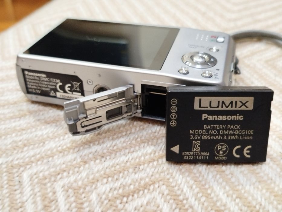 Легкий,компактний та зручний фотоапарат  Panasonic  Lumix TZ30