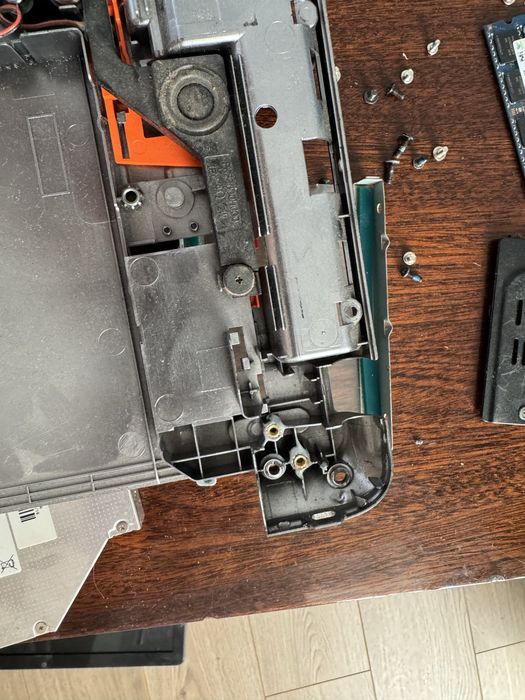 Корпус низ Acer Aspire E1-531 в збережений