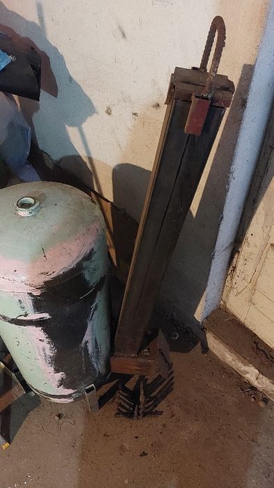 Piec rakietowy do ogrzewania