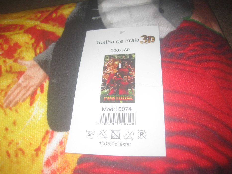 Toalha de Praia da Selecção Portuguesa em 3D. Nova e Embalada!
