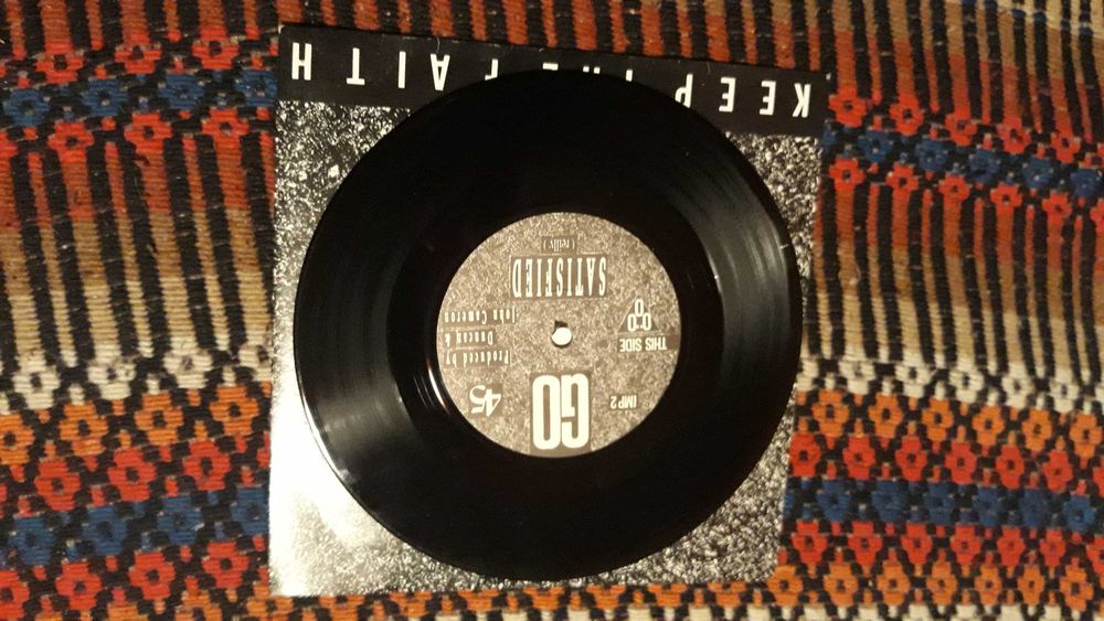 Go - Keep the Faith / Satisfied - single - portes incluídos