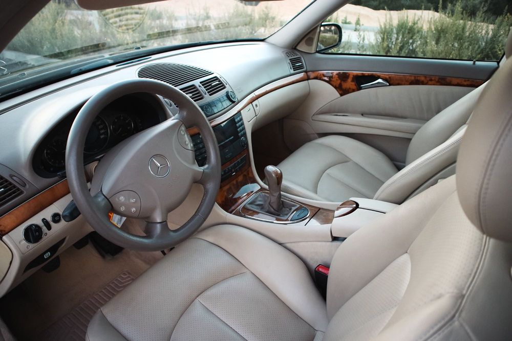 Mercedes-Benz E220