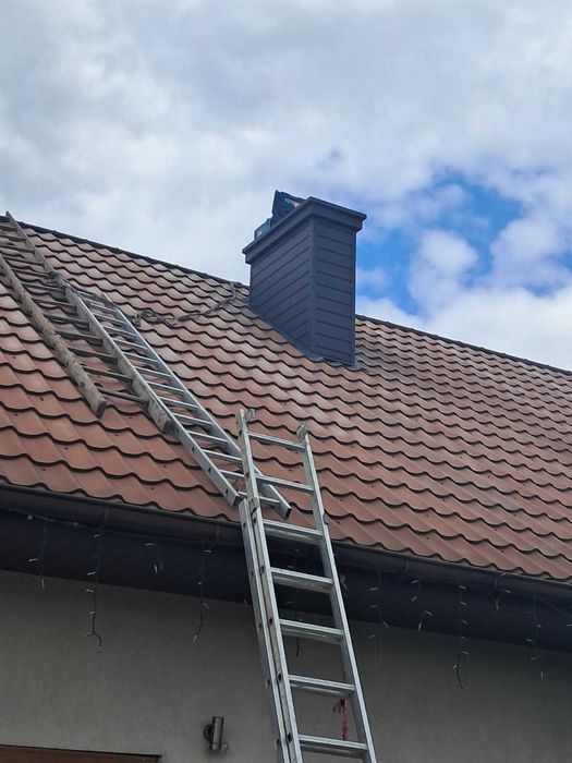 Obróbki kominów, wymiana rynien , dachy i malowanie dachów.