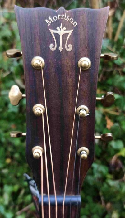 Nowa gitara akustyczna Barcelona B1007W