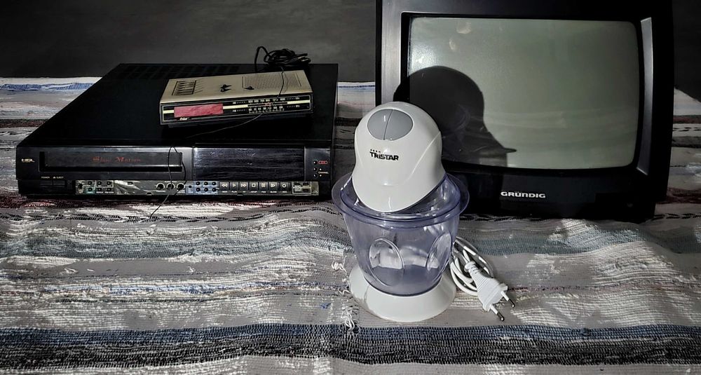 Tv Grundig Avariada e mais 4 equipamentos para peças