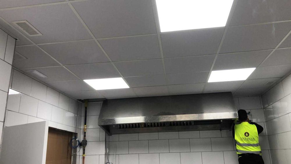 HOT Cozinha industrial inox 240 cm – grande capacidade – COMO NOVA