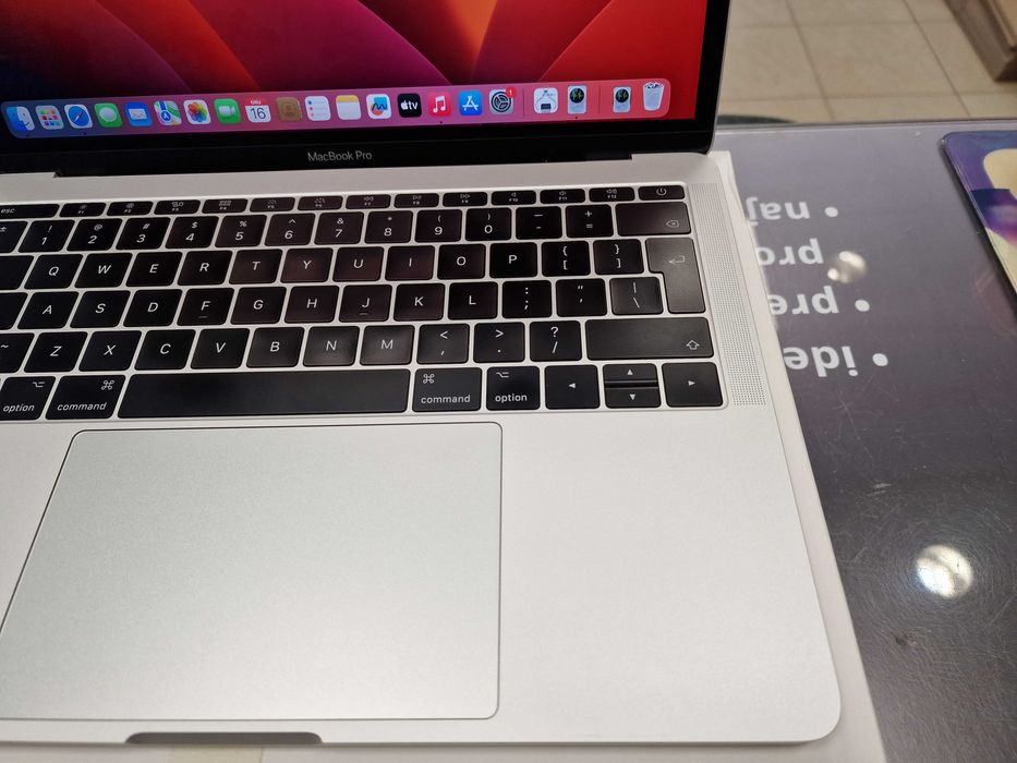 Macbook PRO 13 2017/ i5 2.30 GHZ/ 8GB/ 120GB/ czytaj uważnie opis