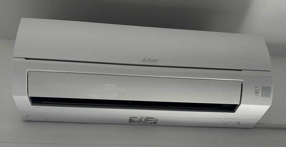 2x Ar Condicionado Mitsubishi 18000 BTU (2022) – Excelente Estado