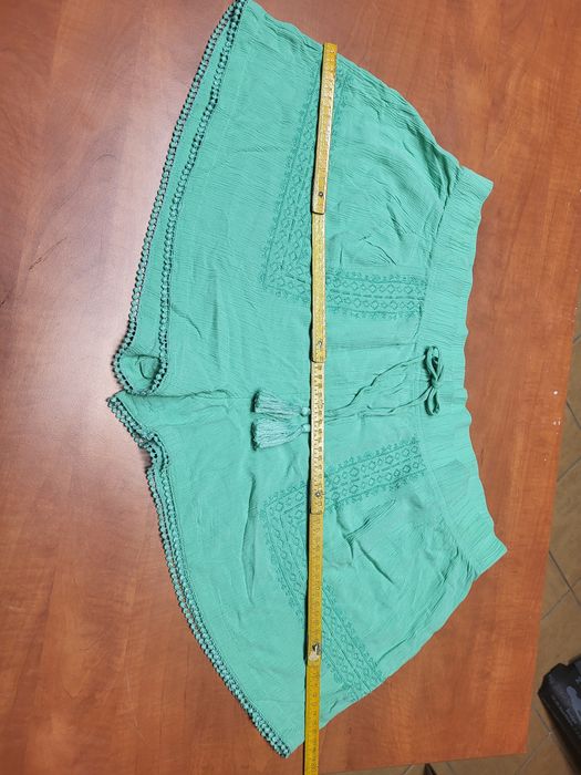 Zielone spodenki M&S w rozmiarze 48