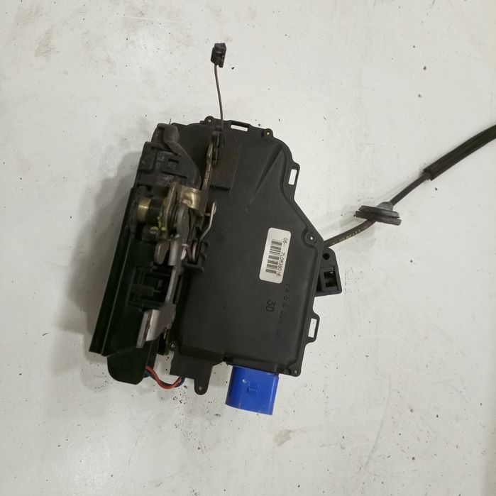 Fecho da Porta Trás Direito - VOLKSWAGEN Golf V (1K1) | 03 - 09