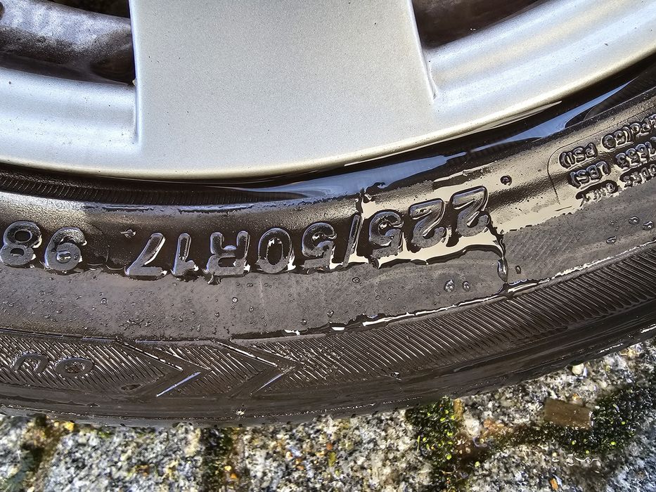 Jantes 17 5×112 Audi VW Seat Skoda Mercedes com pneus 225/50R17
Possí